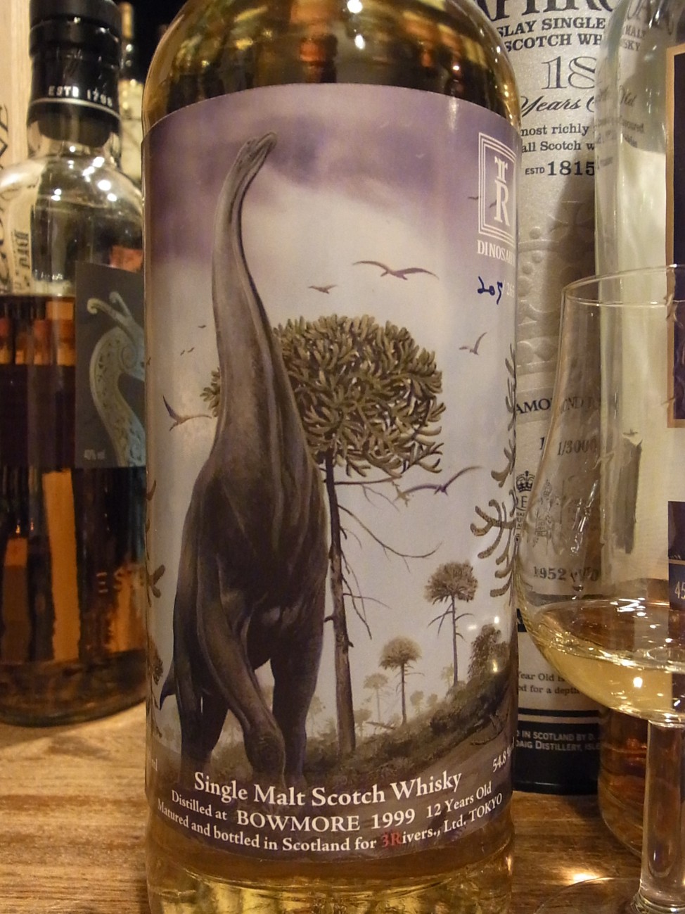 カリラ 2008 12年 ダイナソー スリーリバーズ WHISKY LOVERS ONLINESHOP / カリラ 2008 12年 ホグスヘッド