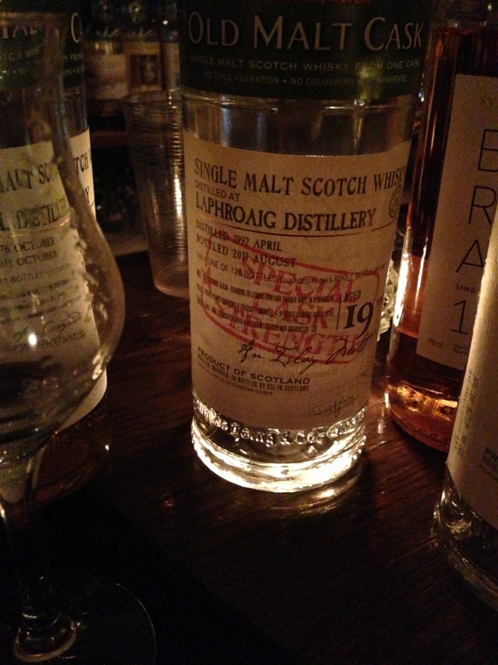 Laphroaig 1992-2011 19y Douglas Laing Old Malt Cask （ラフロイグ 1992-2011 19年  ダグラスレイン オールド・モルト・カスク） - sakedori