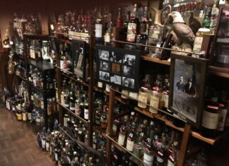 酒棚新調致しました!(すっきり!)