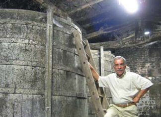 手摘み、自然発酵、少量生産…お薦めのコニャック『ポールジロー』のご案内