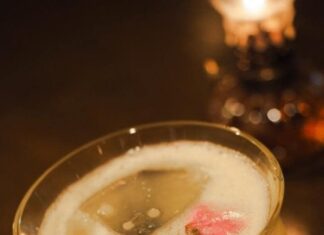 王林と桜のシャルロッカ