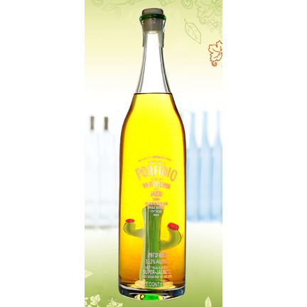 デ・ニーロの愛飲酒クリスタルボトルで登場！『ポルフィディオ